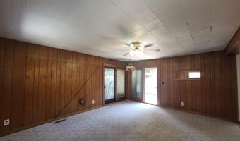 15282 Regina Ave, Allen Park, MI 48101