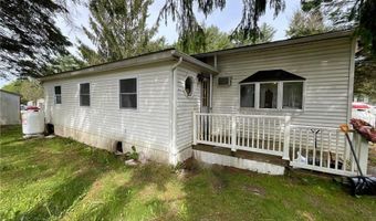 321 Campstead Cir, Tobyhanna, PA 18610
