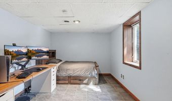 916 Whitney Dr, Apple Valley, MN 55124