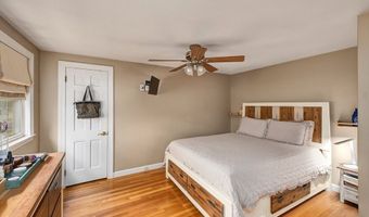 15 Palmer Rd, Beverly, MA 01915