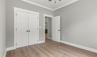 305 Shadows Lawn Dr, Athens, TN 37303