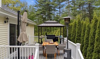4 Hunters Rd, Bedford, NH 03110