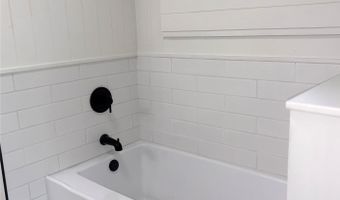 1360 Kaumana Dr, Hilo, HI 96720