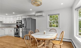 12 Granada Ter, Middletown, RI 02842