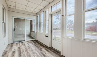 555 Tyler St, Anoka, MN 55303