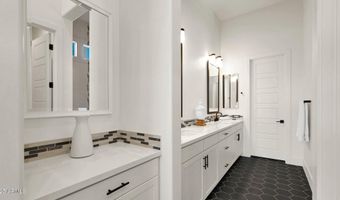 38500 N SCHOOL HOUSE Rd 8, Cave Creek, AZ 85331