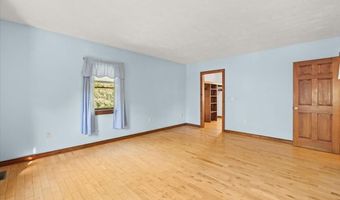 30 Seabreeze Dr, Bourne, MA 02532