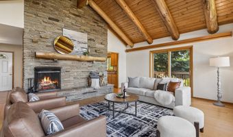 22016 AIRPORT Rd NE, Aurora, OR 97002
