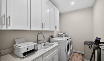 43498 MADISON SPRINGS Ter, Ashburn, VA 20148