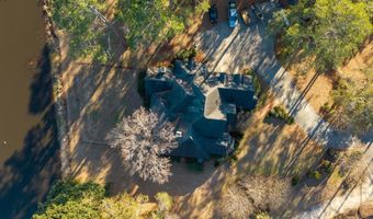 708 Town And Country Dr, Adel, GA 31620