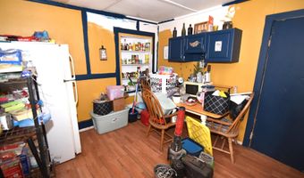 389 W Park Ave, Ash Fork, AZ 86320