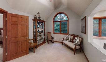 114 Chaudoin Dr, Angola, IN 46703