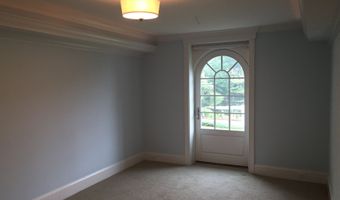 19 Deercliff Rd, Avon, CT 06001