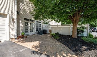 42717 EXPLORER Dr, Brambleton, VA 20148