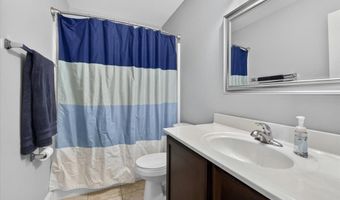 688 Stoney Creek Ln, Ballwin, MO 63021