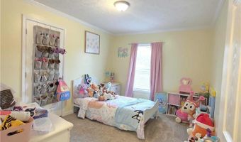64 Horseshoe Rd, Autryville, NC 28318