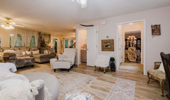 1307 River Oaks, Benton, AR 72019