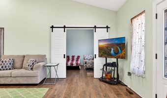 944 Lakepoint Dr, Albany, KY 42602