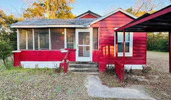 507 S Poplar St, Adel, GA 31620