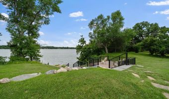 1515 Geneva Rd NE, Alexandria, MN 56308