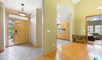 605 S Palmer Dr, Brandon, SD 57005