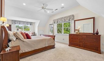 136 Davis Rd, Acton, MA 01720