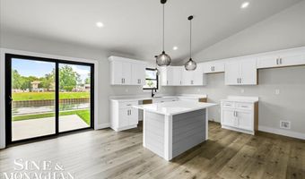 144 Channelsyde Dr, Algonac, MI 48001