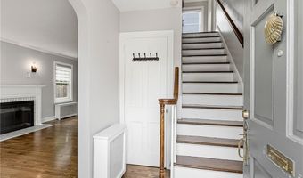 26 Tryon Ave, East Providence, RI 02916