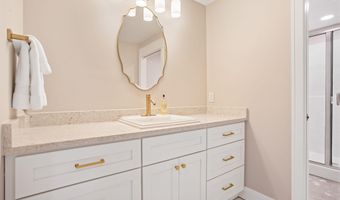 1663 Fairview Dr, Allegan, MI 49010