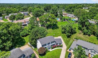 291 Oak Path Ct, Ballwin, MO 63011