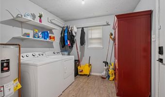 904 N St, Barling, AR 72923