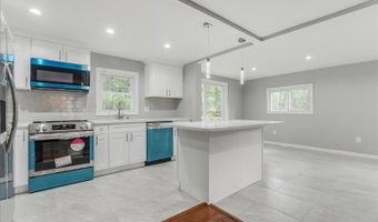 7 Mondamin Rd, Alloway, NJ 07422