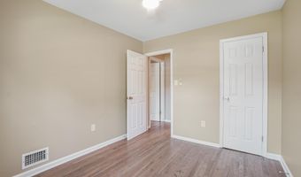 7602 WESTLAKE Ter 19, Bethesda, MD 20817