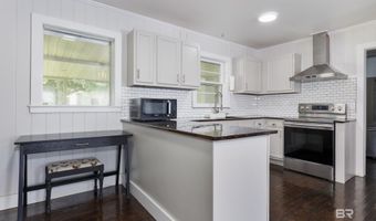 208 Beck St, Atmore, AL 36502