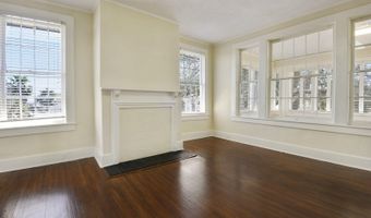 125 Court St, Bay St. Louis, MS 39520