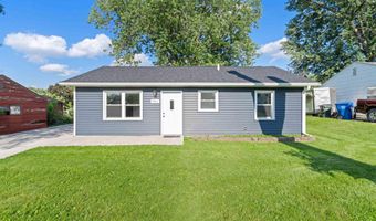 7411 CEDAR St, Davenport, IA 52806