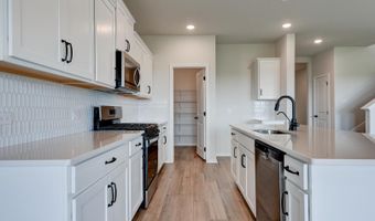226 Brood Dr, Adkins, TX 78101