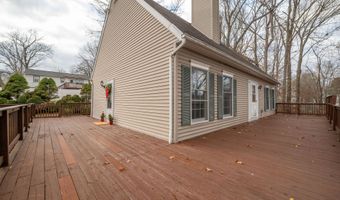 52 Shady Ln, Danbury, CT 06811