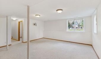 2917 Bayberry Rd, Ames, IA 50014