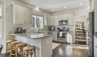 16 N Beech Tree Rd, Brookfield, CT 06804
