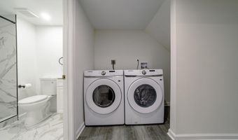 917 EMERSON St NW, Washington, DC 20011