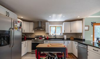 648 Beech Hill Rd, Auburn, ME 04210