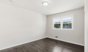 816 Berkeley Ave, Beachwood, NJ 08722
