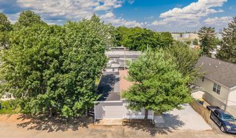 8 SHERMAN Dr, Claymont, DE 19703