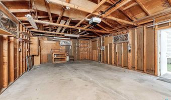 312 S 1st Ave, Brandon, SD 57005