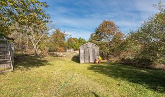 17 Beach Ave, Amagansett, NY 11930