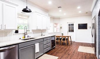 1405 Rosehaven Dr, Altus, OK 73521