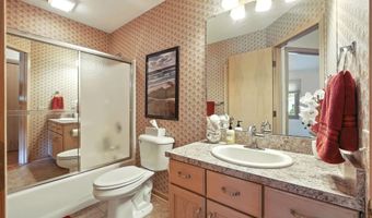 801 Pine Dr, Angola, IN 46703