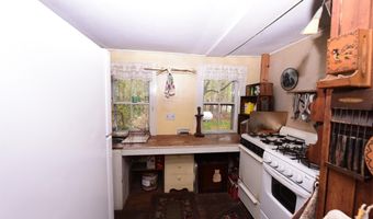 211 High St, Albany, NH 03818