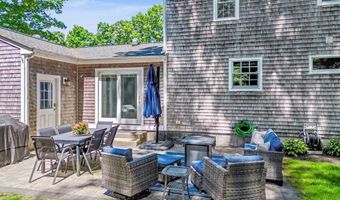25 Claire Dr, Attleboro, MA 02703